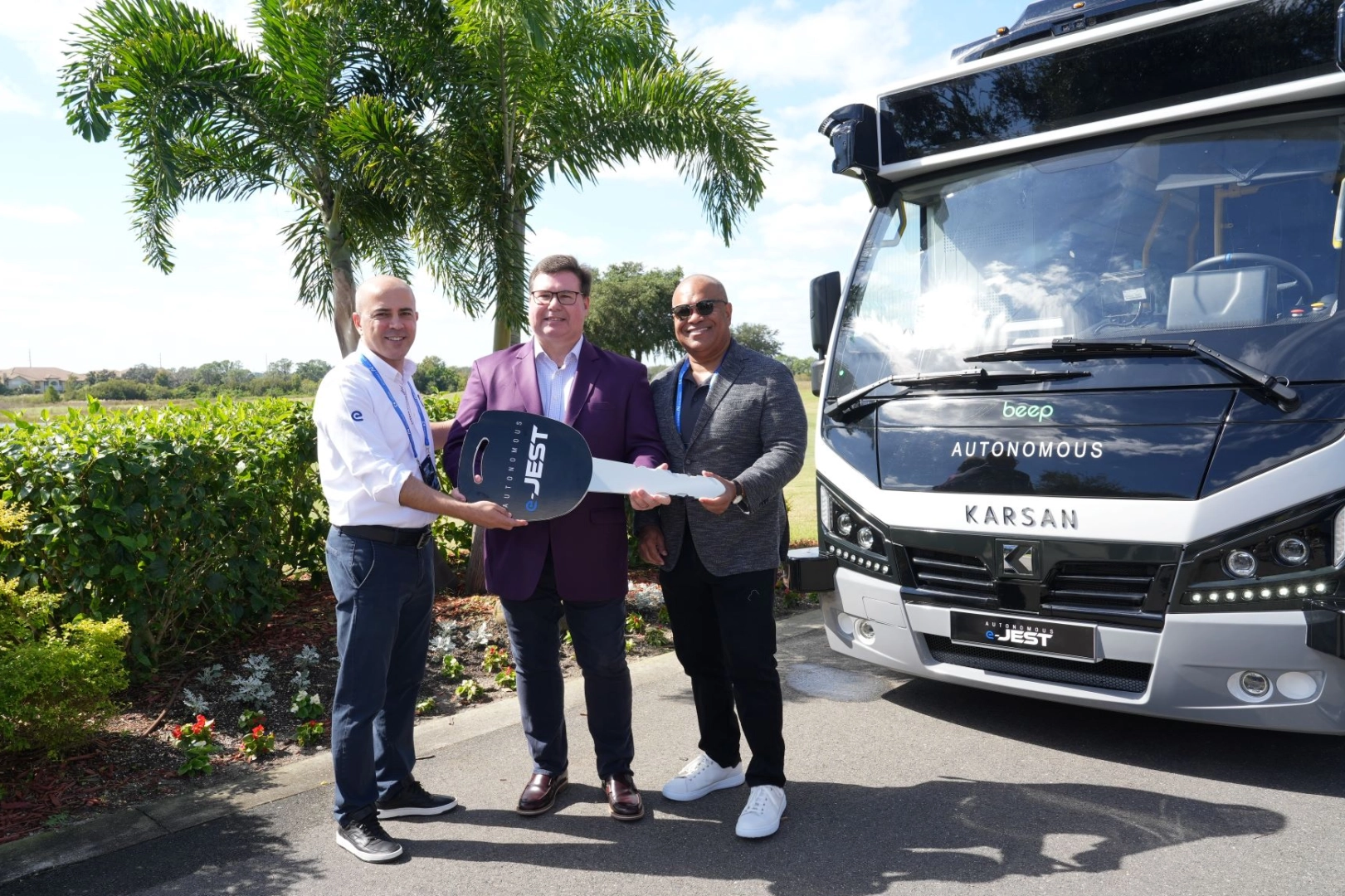 Karsan, Otonom e-JEST ile Amerika&rsquo;dan İlk 10 Ara&ccedil;lık Siparişini Aldı!